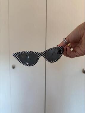 Black & white checkered cat eye sunglasses